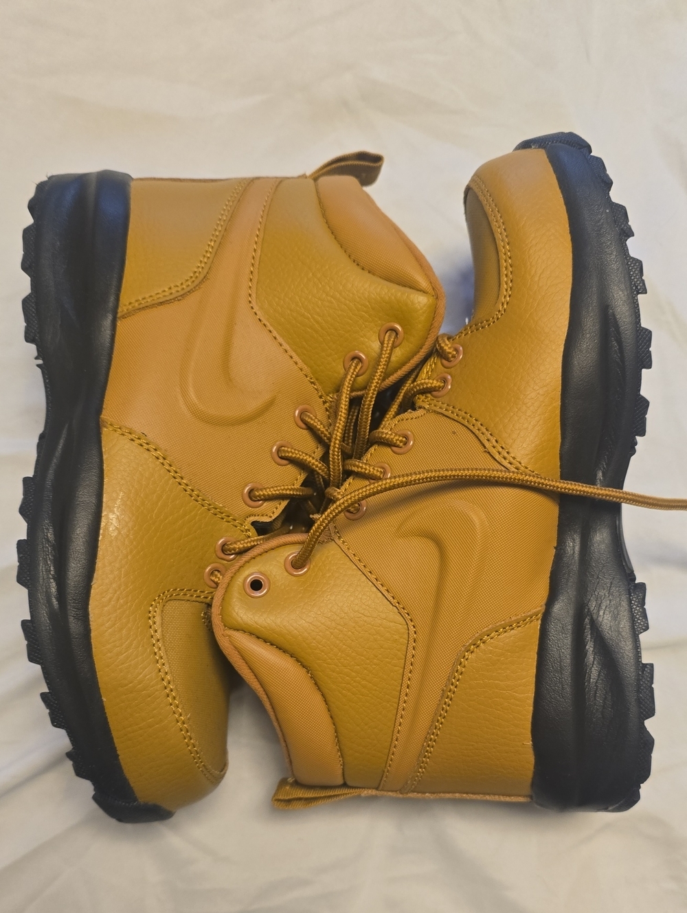 Nike Kids Tan and Black Rugged Trail Boots